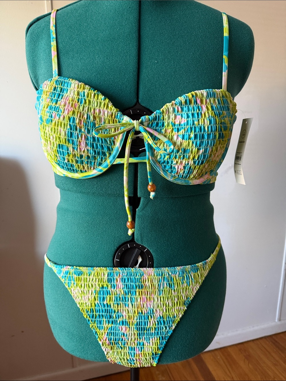 NWT Smocked Floral Underwire Bikini Set - Turquoise & Lime Size XL
